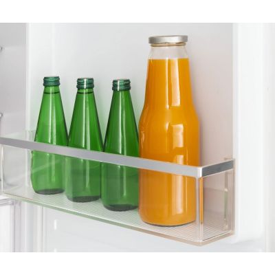 4. AMICA BK3055 built-in refrigerator. 6 NFM(E)