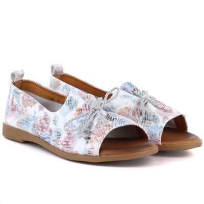 5. Insulated patent leather ankle boots with a decorative heel Potocki W WOL99