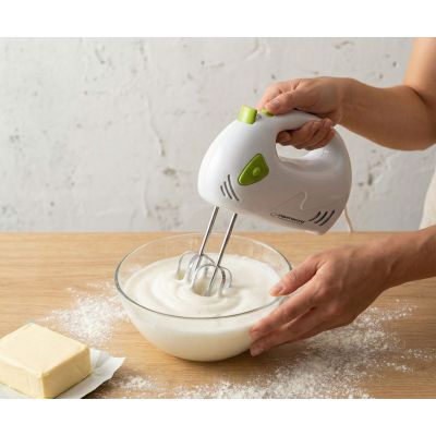 10. Esperanza Muffin Hand Mixer EKM007G (150W; green)
