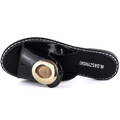3. Women's patent leather black flip-flops with decoration M.Daszyński MR2266-5