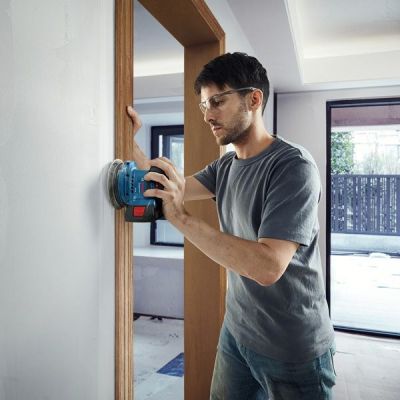 4. BOSCH Random Orbit Sander 125mm GEX 185-LI SOLO