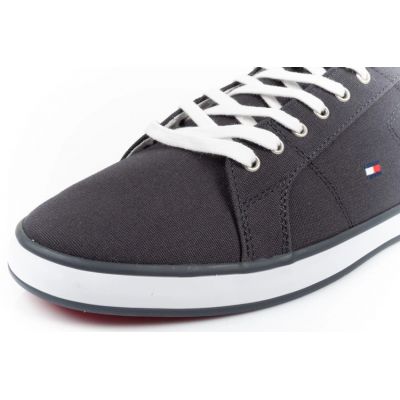 11. Tommy Hilfiger sneakers M FM0FM00596403