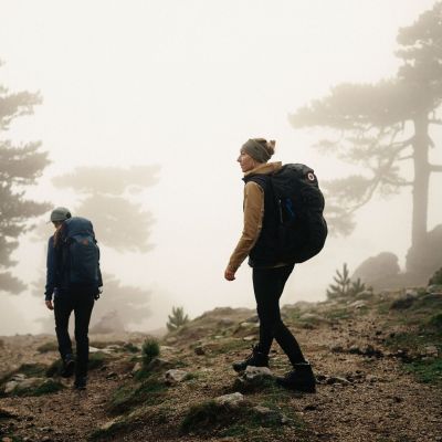 10. Fjällräven Abisko 35 l Navy blue