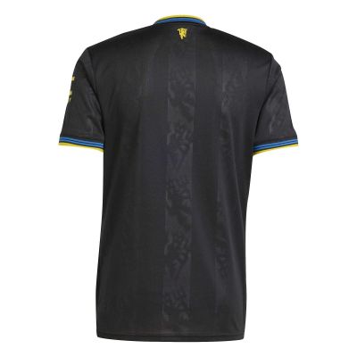 2. adidas Manchester United 3rd T-shirt KD4225