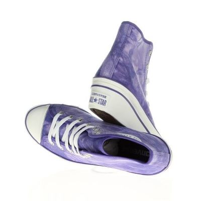4. Converse Chuck Taylor Side W 542469F Sneakers