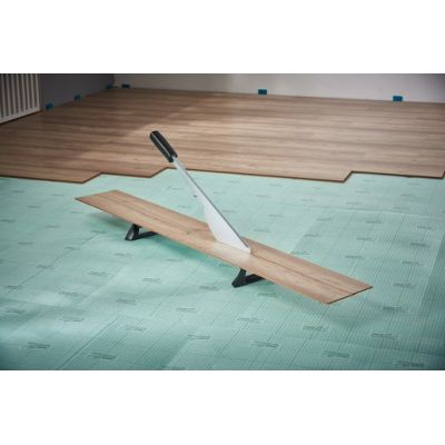 22. Wolfcraft LC 600 laminated panel cutter