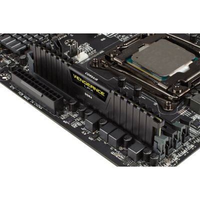 4. Corsair Vengeance LPX CMK16GX4M2A2666C16 Memory Kit (DDR4; 2 x 8GB; 2666MHz; CL16)