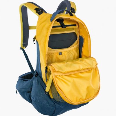 2. Evoc Trail Pro 26 enduro backpack - curry/denim size: S/M