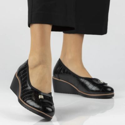 8. Leather wedge pumps black Filippo DP7661/26 BK