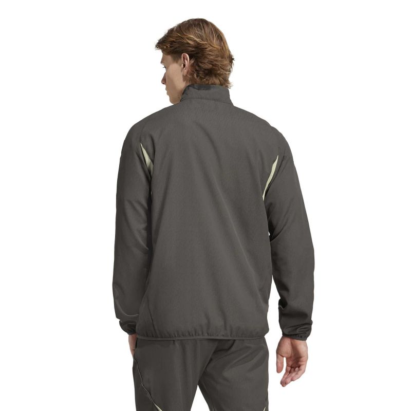 2. Adidas Real Madrid Jacket M JP3995