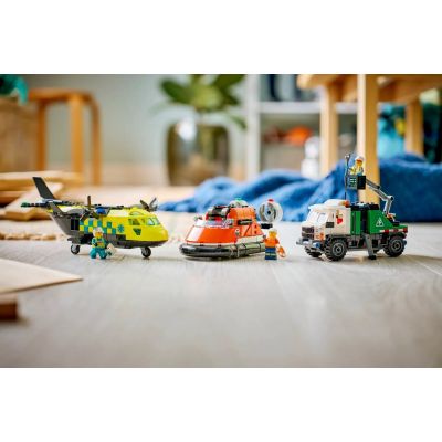 23. LEGO City 60505 Plane, Service Truck and Hovercraft