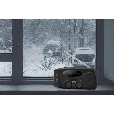 6. Solar Radio Technaxx TX-238