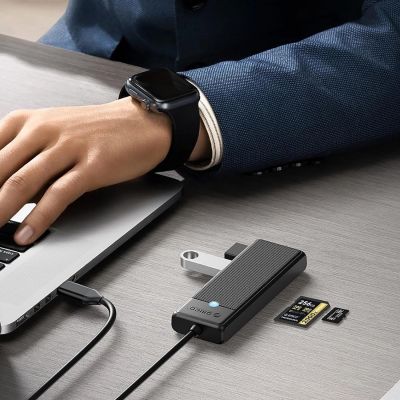 6. Orico PAPW3AT-U3 USB Hub 4-port 3x USB-A 3.0 with microSD/SD card reader 1.8 m - black
