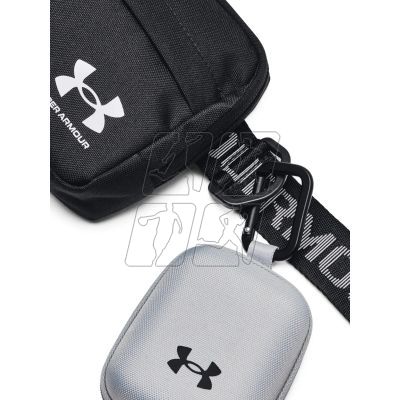 5. Under Armor waist bag 1378418-001