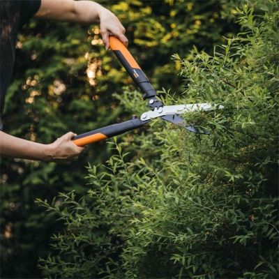3. Fiskars PowerGear X HSX92 Black, Orange