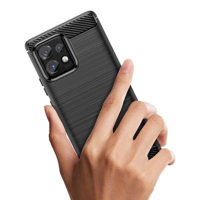 2. Carbon Case silicone case for Motorola Edge 40 Pro - black