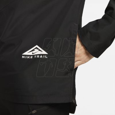 5. Nike GORE-TEX W DM7565-010 Jacket