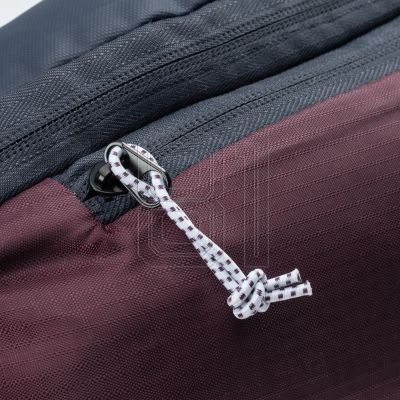 10. Hi-Tec Sequa 92800597692 waist bag