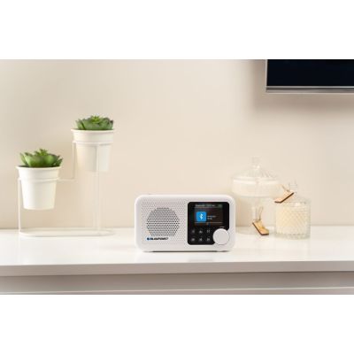 7. BLAUPUNKT DAB DR8WH portable radio, white