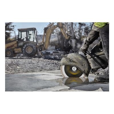 2. DeWALT DT20462-QZ Diamond Blade 23 cm Diamond Blade for Segmented Edge