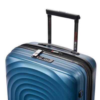 6. SwissBags Echo 16572 Cabin Suitcase