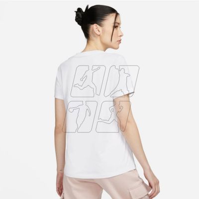 6. Nike Sportswear W DN5878 063 T-shirt