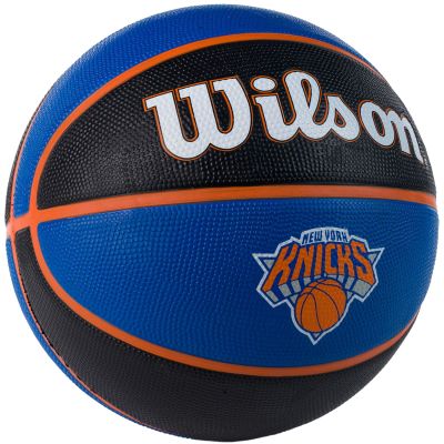 2. Wilson NBA Team New York Knicks Ball WTB1300XBNYK
