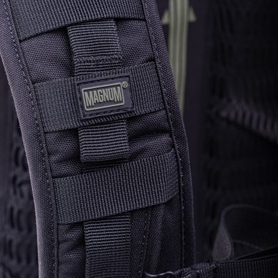 5. Magnum Urbantask Cordura 25 Backpack 92800538534