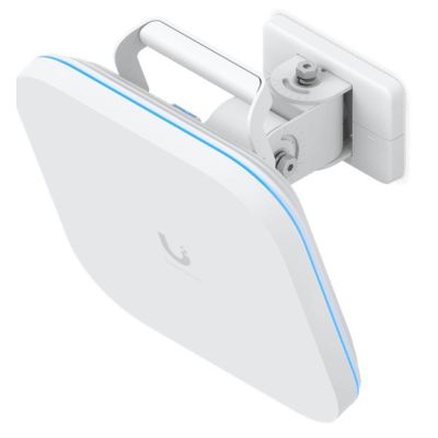 11. Ubiquiti E7 Campus 11500 Mbit/s White PoE Support