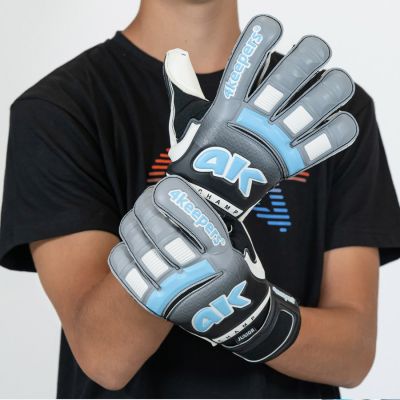 4. 4keepers Champ VI HB Jr S906563 Goalkeeper Gloves