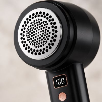9. ESPERANZA RECHARGEABLE CLOTHING SHAVER MOHAIR ECS012