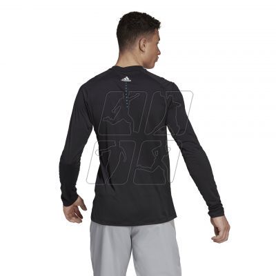 2. T-shirt adidas vTrain to Peak HIIT Training Long Sleeve Tee M HC4217