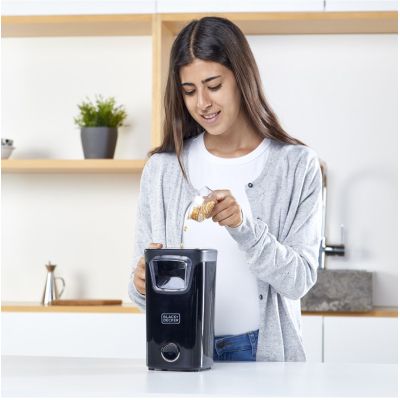 5. Black+Decker BXPC1100E (1100W) Popcorn Maker