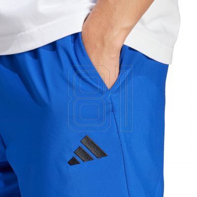 2. adidas Essentials Small Logo Chelsea Shorts M JF1116