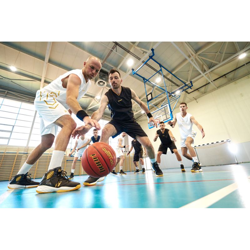 4. Huari Tarija Pro Basketball Ball 92800400868