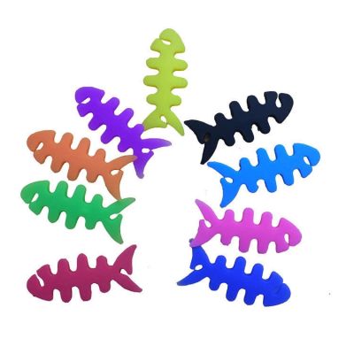 3. Fish-shaped headphone cable wrap - black