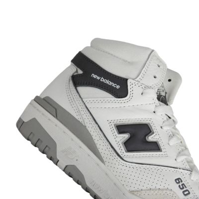 7. New Balance Sneakers unisex sports shoes white - BB650RWE