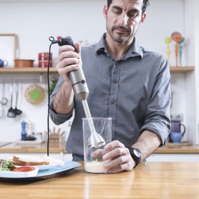 9. Black+Decker BXHBA1200E Hand Blender