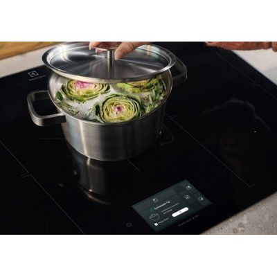 3. ELECTROLUX EIS77453 Sense Boil+Fry 68 cm induction hob