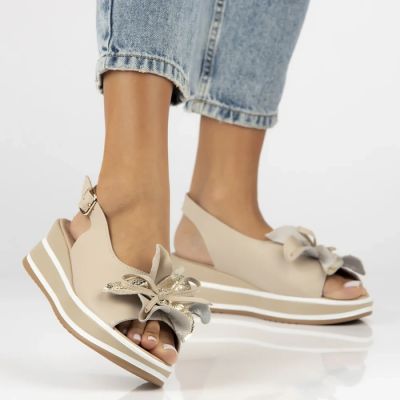 7. Women's leather wedge sandals beige Filippo DS7045/26