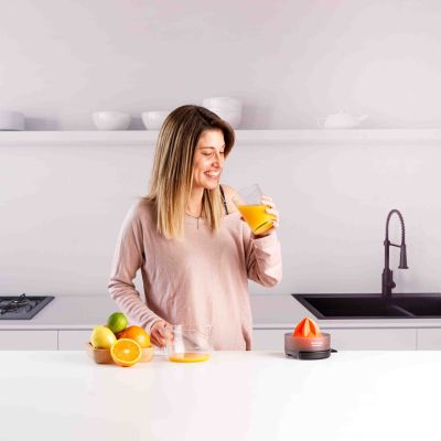 9. Taurus Citrus Compact Glass 30W Citrus Juicer