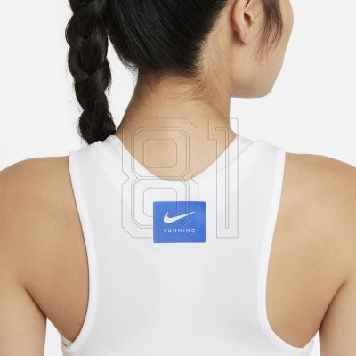 10. Nike Dri-FIT Retro T-shirt W DD5989-100