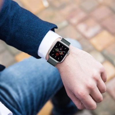 2. Tech-Protect MilaneseBand for Apple Watch 4 / 5 / 6 / 7 / 8 / 9 / SE (38/40/41 mm) - black