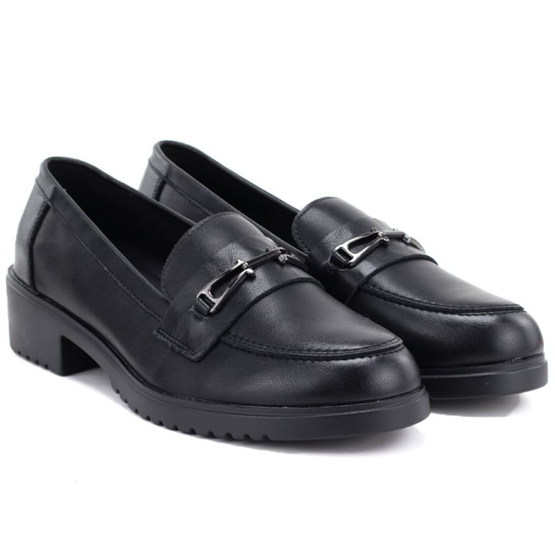 4. DASZYŃSKI FOOTWEAR