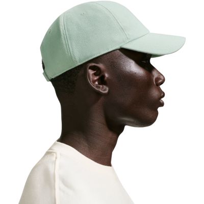 6. Nike Club Cap Green FZ5698 007