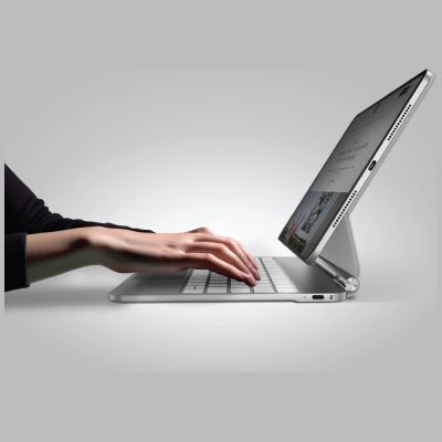 4. Uniq Venno Pro Magnetic Smart Case with Keyboard for iPad Air 10.9" (2020/2022) / Pro 11" (2021/2022) / Air 11" (2024/2025/2026) - White