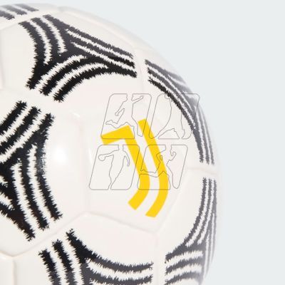 4. Ball adidas Juventus Mini Home IA0930