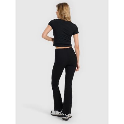 2. Women's knit leggings with flared legs 4F 4FRAW25TTIGF320-20S