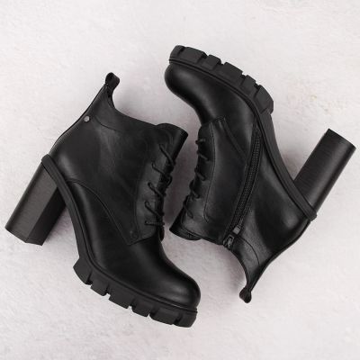 20. Black women's block-heel ankle boots M.Daszyński SA218-8