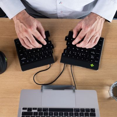 7. R-Go Tools Ergonomic R-Go Split Break v2 Keyboard with Break Software, QWERTZ_DE, Wired, Black